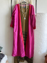 Cargar imagen en el visor de la galería, Kimono Mumbai
